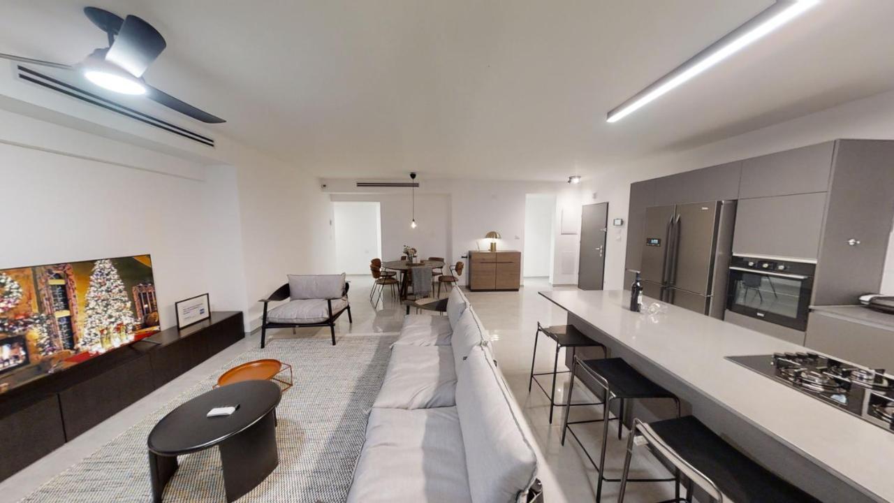 Luxury 3&4 Bedroom New Apartments - Close To The Beach & Bahai Gardens Haifa Luaran gambar