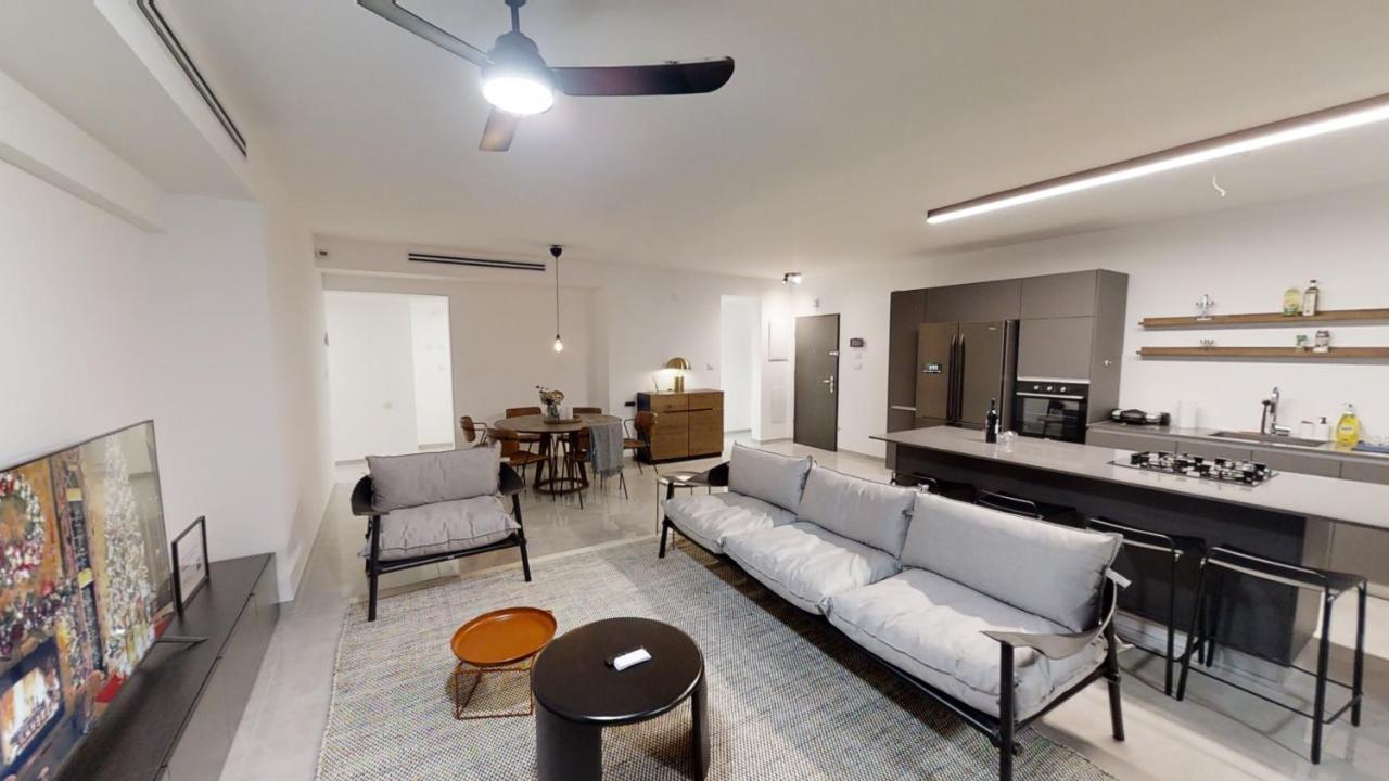 Luxury 3&4 Bedroom New Apartments - Close To The Beach & Bahai Gardens Haifa Luaran gambar